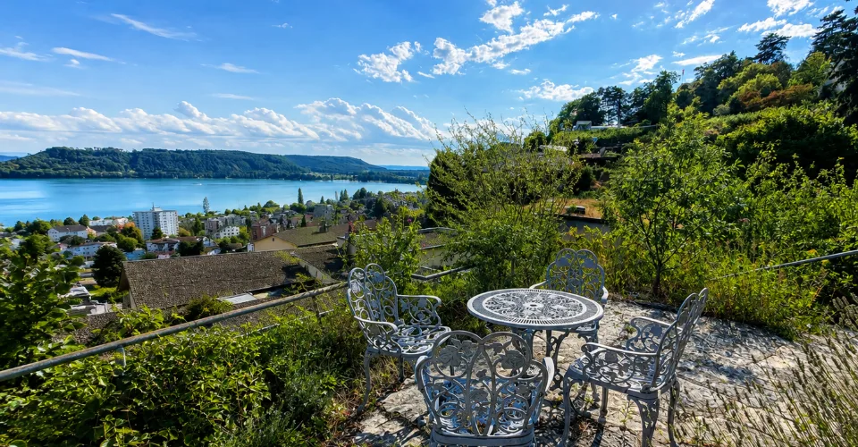 Villa mit Panoramablick auf den See – Foto 5 von 13