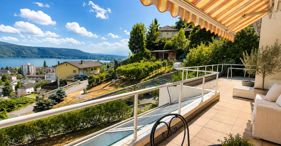 Villa mit Panoramablick auf den See – Foto 6 von 13