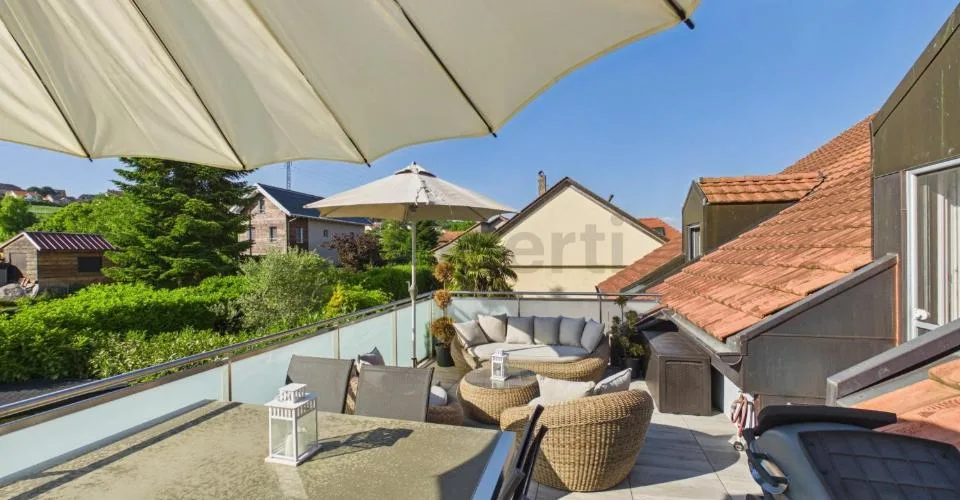 Élégant appartement de 4.5 pièces avec balcon ensoleillé à Treycovagnes. – photo 2 sur 26