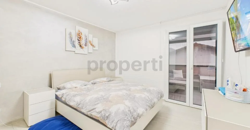 Palazzina a reddito a Claro - 4 appartamenti in PPP, giardini, verande e ottima posizione