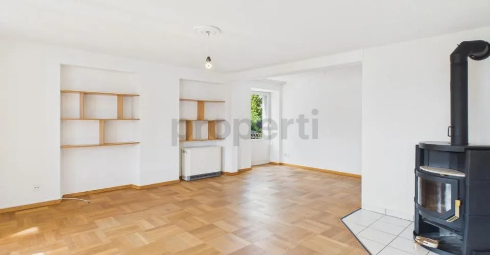 Traumhafte Seesicht, sonniger Balkon und historischer Altbau-Charme