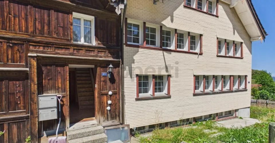 Mehrfamilienhaus mit zwei separate Wohnungen (4.5 & 3.5 Zimmer) an ruhiger Lage mit grossem Potenzial