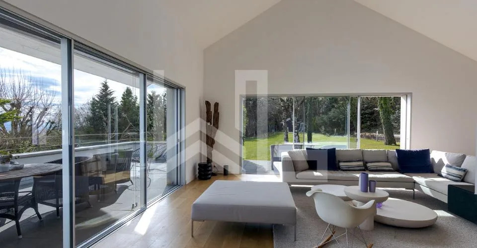 Propriété plein de charme avec vue- quartier calme – Foto 3 von 23