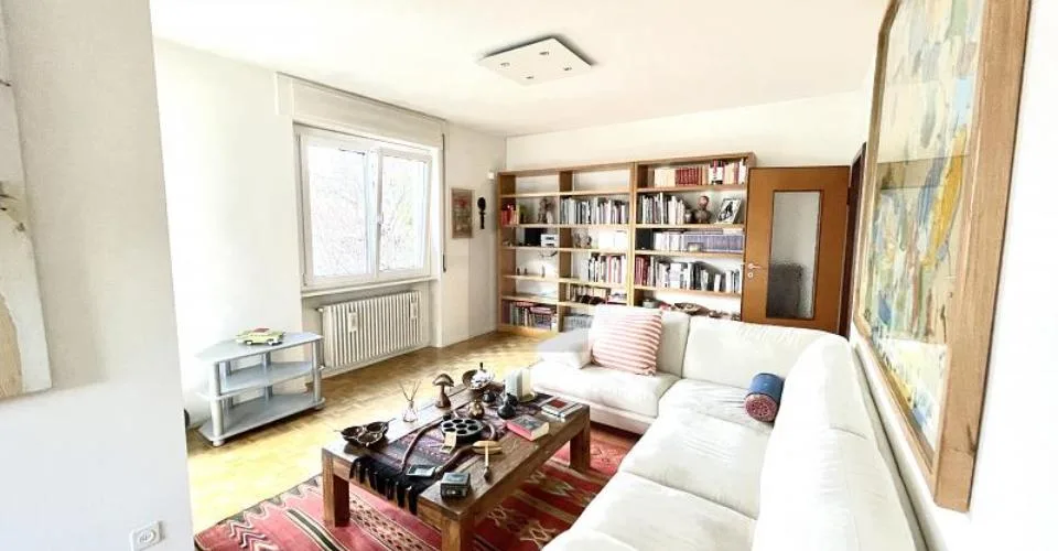 Einfamilien- oder Zweifamilienhaus mit Garten – Foto 10 von 12