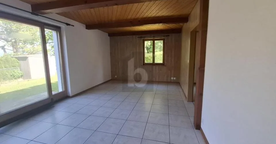 SPACIOUS, CALM, SURROUNDED BY GREENERY – photo 9 of 12