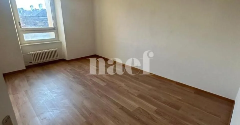 Appartement de 4.5 pièces en plein centre-ville – Foto 5 von 16