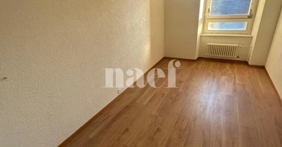 Appartement de 4.5 pièces en plein centre-ville – Foto 4 von 16