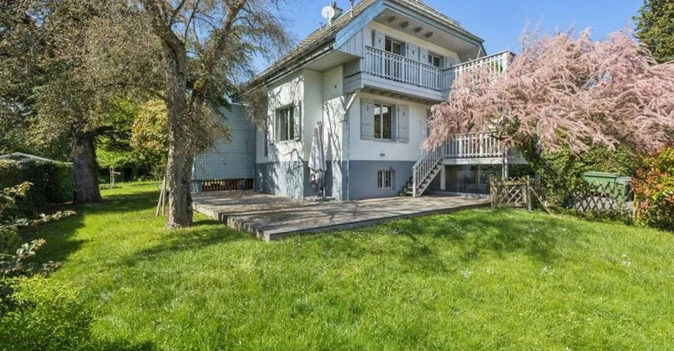 Villa de charme au coeur de Conches – Foto 2 von 21