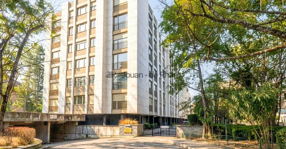 Cologny | 4-Zimmer-Dachwohnung mit atemberaubendem Blick – Foto 11 von 22