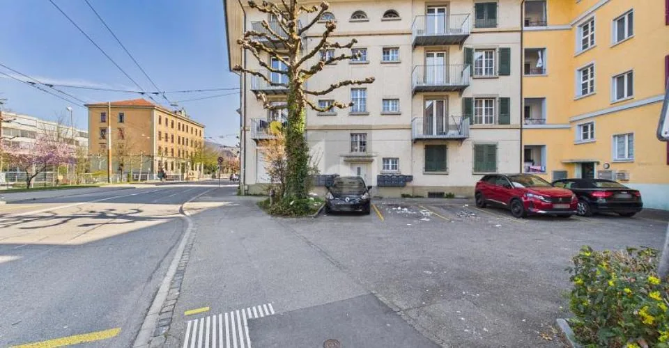 MAISON FAMILIALE À RENTABILITÉ ÉLEVÉE DANS UN EMPLACEMENT DE PREMIER PLAN – photo 5 sur 12