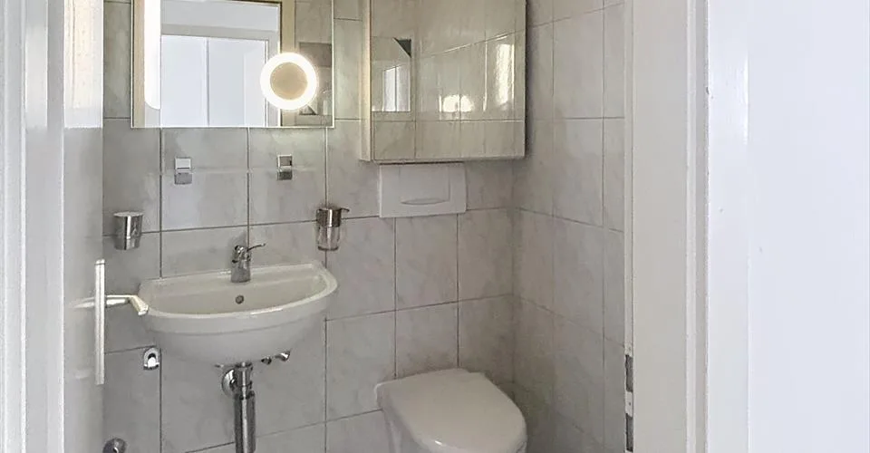 Meraviglioso appartamento di 3,5 locali con caminetto a Clarens – foto 39 di 41