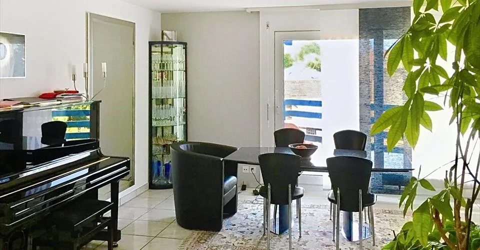 Meraviglioso appartamento di 3,5 locali con caminetto a Clarens – foto 30 di 41