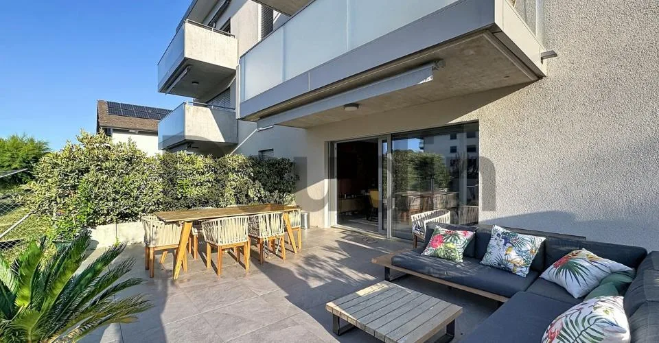 Appartement en rez-de-jardin à proximité des rives du Léman