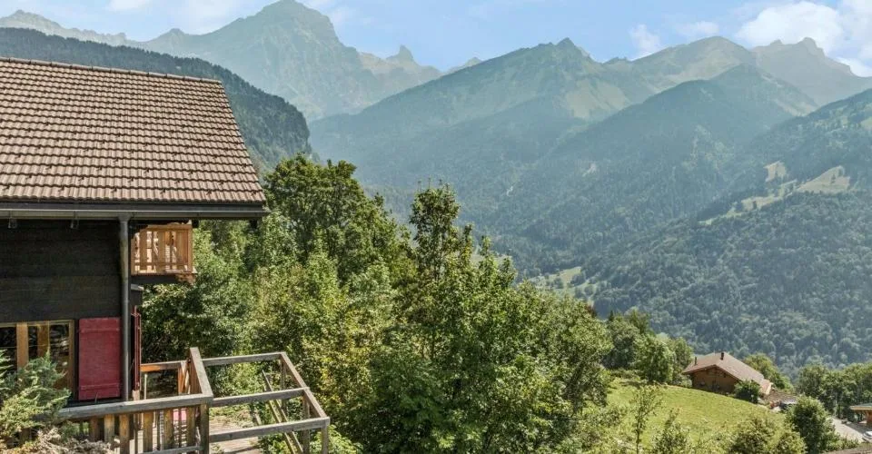 Chalet rénové sur les hauteurs de Gryon, studio indépendant, vue impre