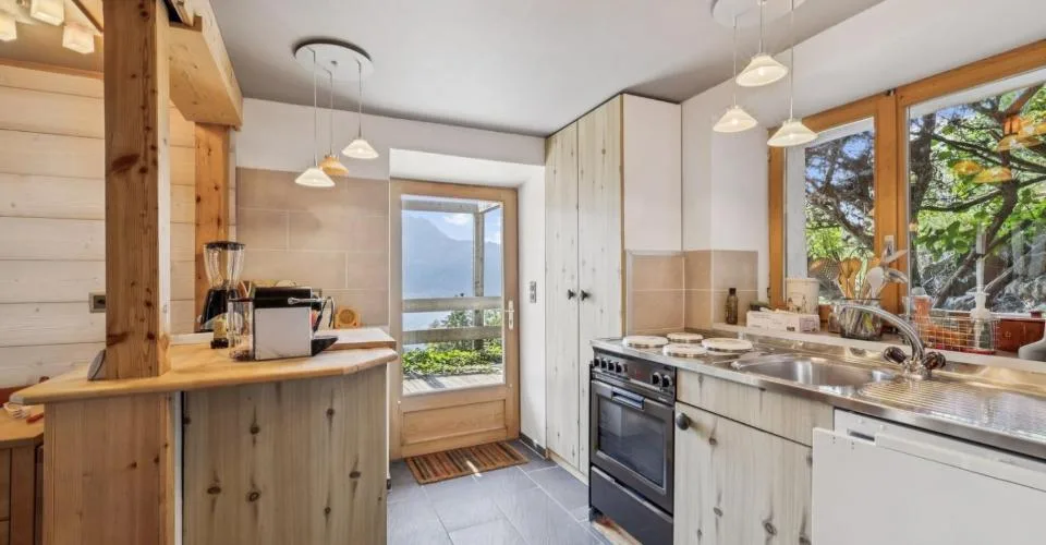 Chalet ristrutturato sulle alture di Gryon, studio indipendente, vista panoramica – foto 20 di 22