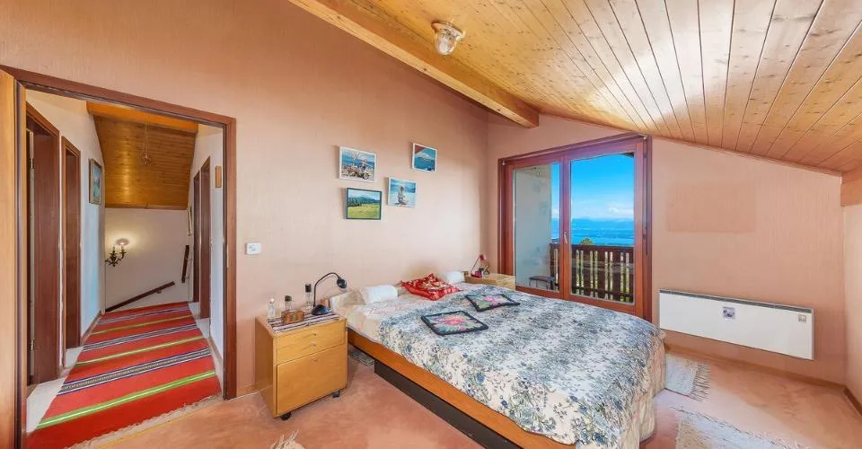 Schönes Haus in Arzier-Le Muids mit Blick auf den See! – Foto 21 von 26