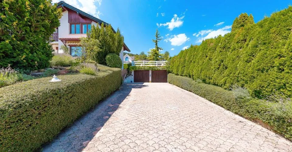Schönes Haus in Arzier-Le Muids mit Blick auf den See! – Foto 16 von 26