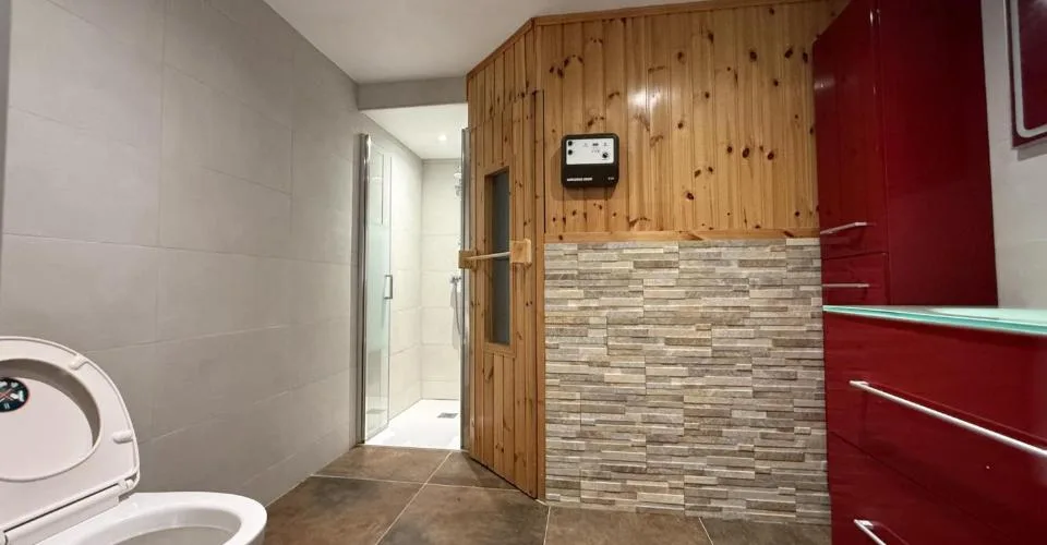 Un bien rare au coeur du Brassus, réunissant habitation et local commercial, avec un beau potentiel d'investissement – photo 20 sur 26