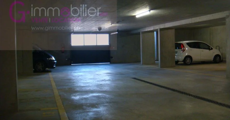 Zu vermieten ein Parkplatz in einer Tiefgarage in Monthey – Foto 7 von 8