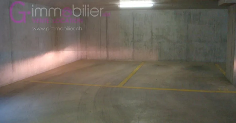 Zu vermieten ein Parkplatz in einer Tiefgarage in Monthey – Foto 6 von 8