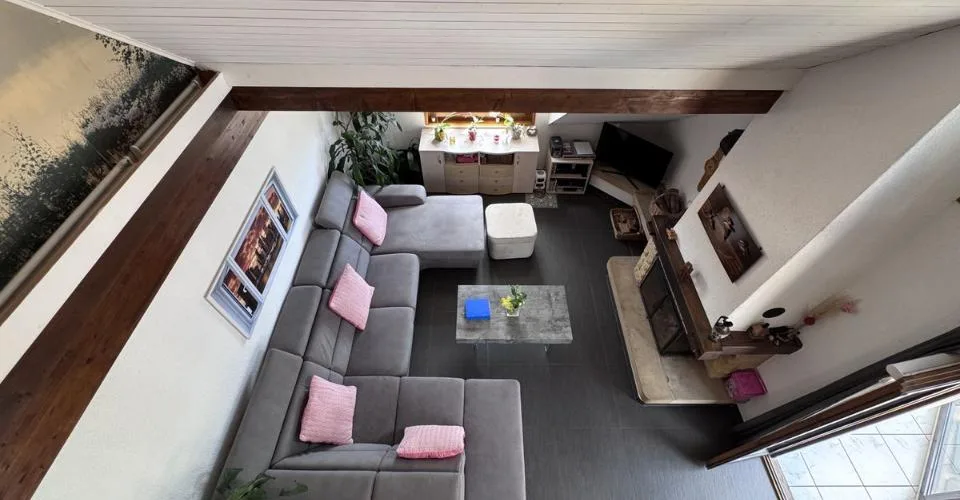 Yverdon - Attique en duplex de 5,5 pièces avec grande terrasse et véranda d'hiver