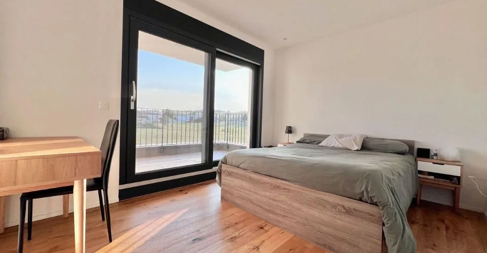 Bella villa individuale familiare di 165 m2 con giardino
