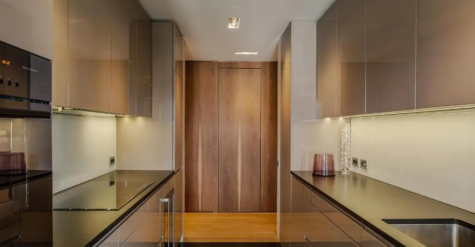 APPARTEMENT MEUBLÉ DE STANDING AVEC VUES SUR LE MONT-BLANC ET LE JURA – Foto 6 von 10