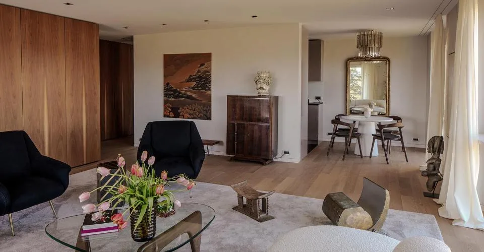 APPARTEMENT MEUBLÉ DE STANDING AVEC VUES SUR LE MONT-BLANC ET LE JURA – Foto 2 von 10