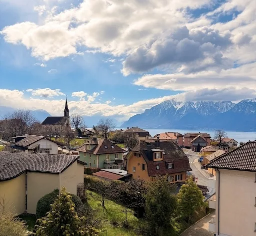 Attique d’exception avec espace polyvalent de 30 m² au cœur du Lavaux