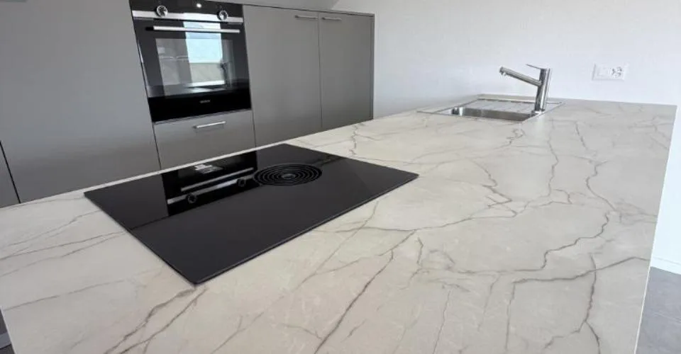 Attique d’exception avec espace polyvalent de 30 m² au cœur du Lavaux