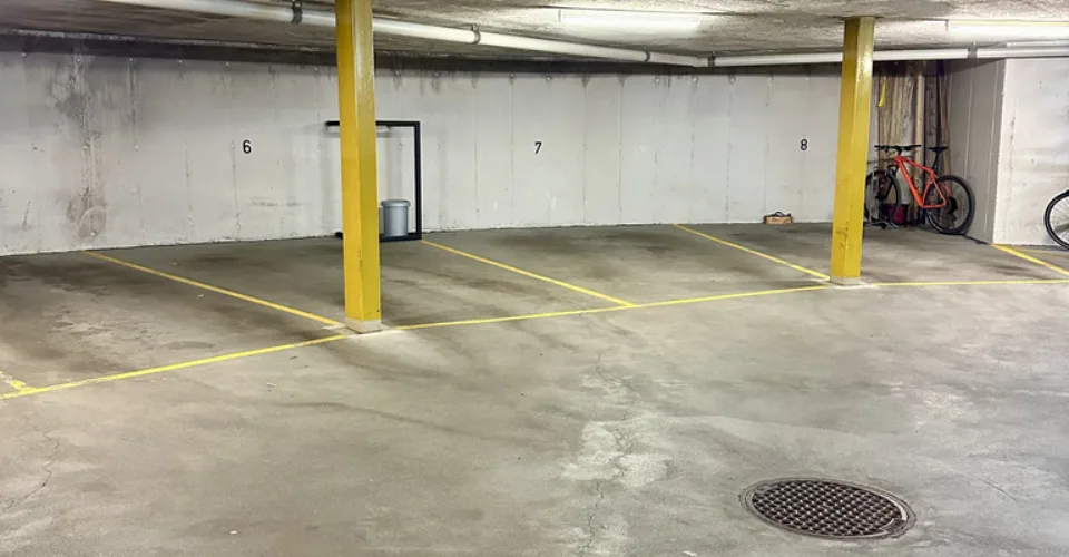 Einstellplatz zu vermieten