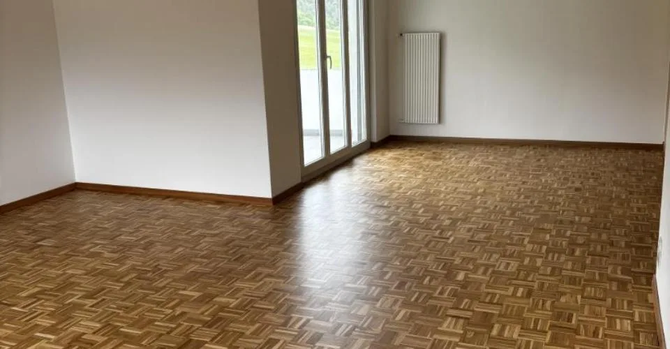 Moutier - dans les hauteurs de la Ville à deux pas de l'école primaire
