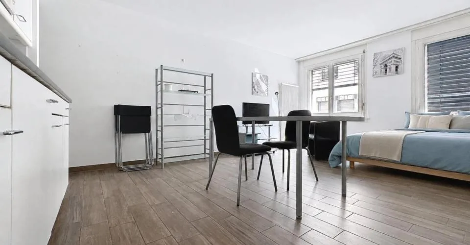 Studio meublé au centre de Sierre - libre de suite
