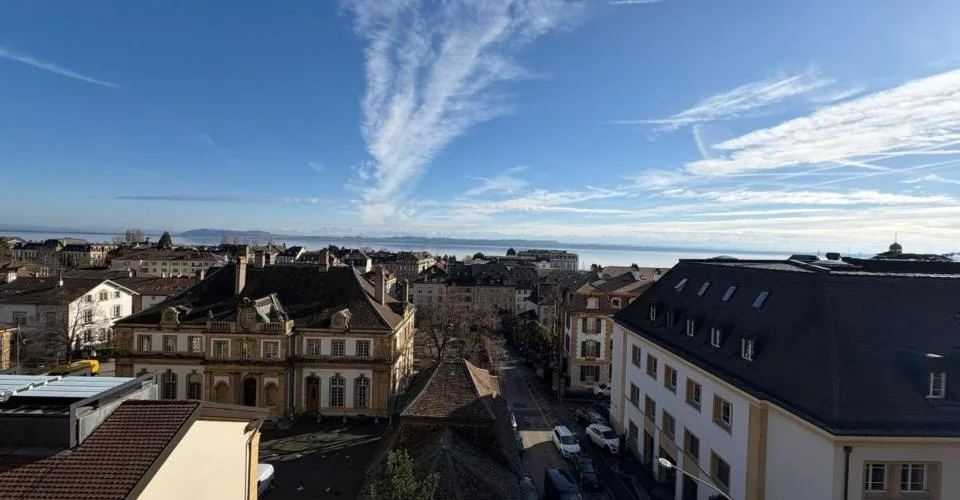 Appartement de 2.5 pièces proche de toutes les commodités – Foto 2 von 13