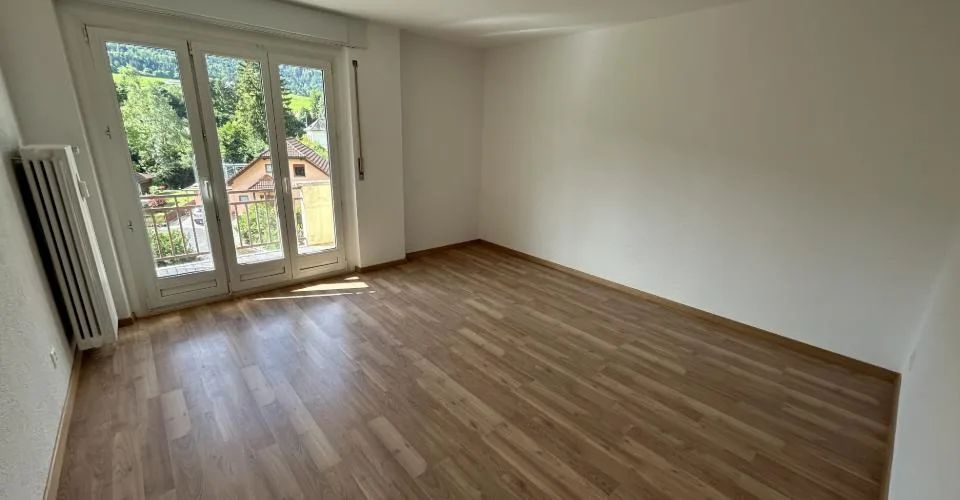 A louer: appartement 3 pièces avec balcon - Collège 5