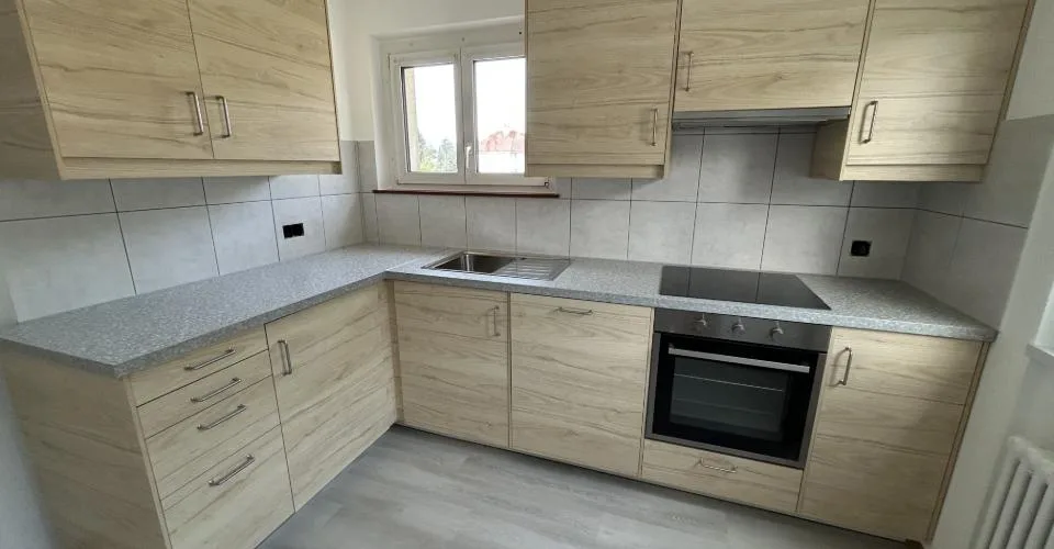 A louer: appartement 3 pièces avec balcon - Collège 5