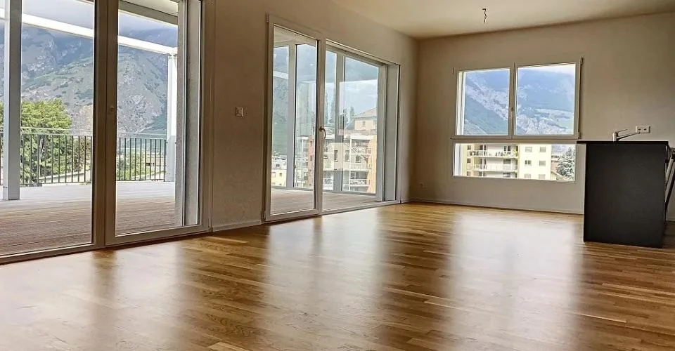 Splendide 3.5 pièces en attique avec une énorme terrasse