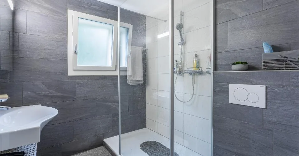 Appartement de 4.5 pièces lumineux avec balcon et place de parc à Onnens