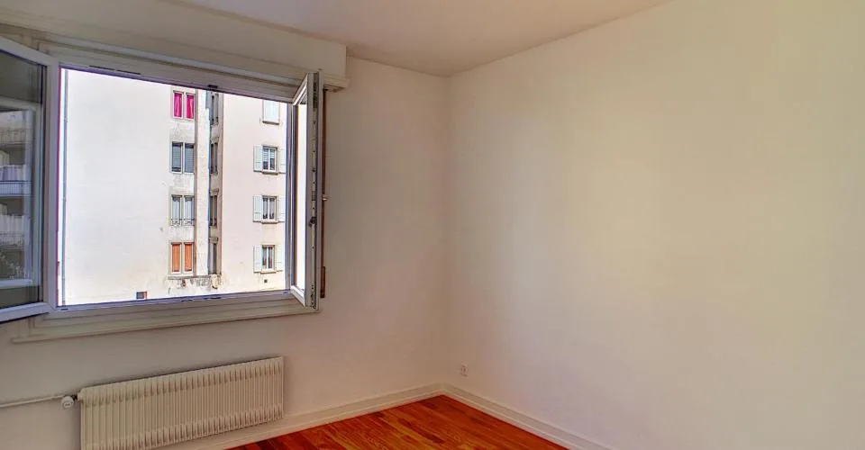 Bel appartement rénové de 3 pièces au 1er étage – Foto 5 von 7