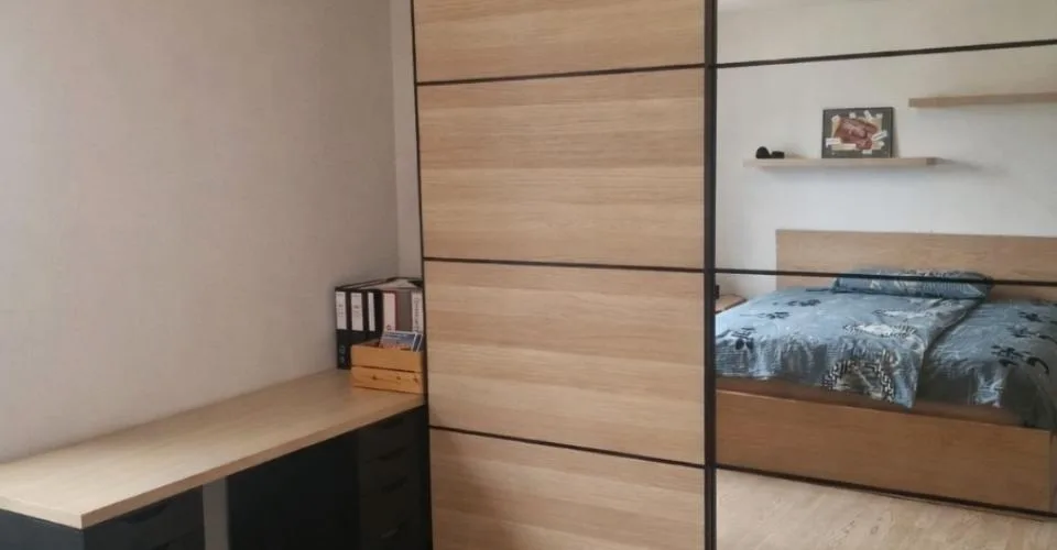 Appartement meublé de 2,5 pièces avec balcon