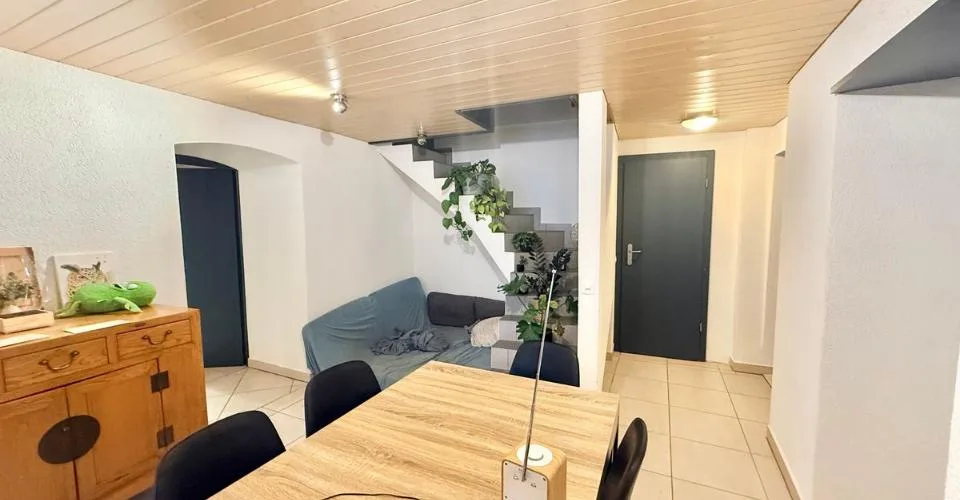 Espace mixte avec appartement 2,5 pièces et atelier - Centre de Tramelan