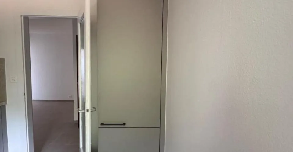 Appartement entièrement rénové de 3.5 pièces – Foto 5 von 13