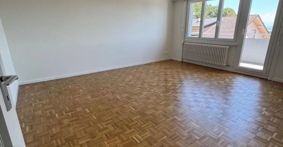 Appartement entièrement rénové de 3.5 pièces – Foto 9 von 13