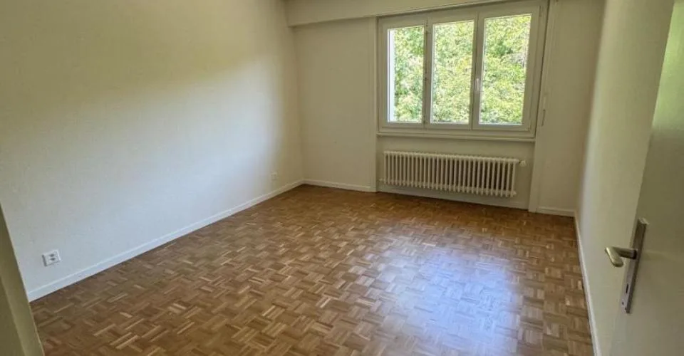 Appartement entièrement rénové de 3.5 pièces – Foto 7 von 13