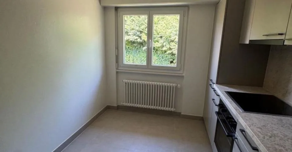Appartement entièrement rénové de 3.5 pièces – Foto 6 von 13