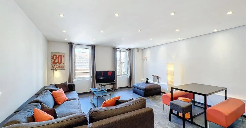 Centre Ville - Magnifique Loft meublé et rénové
