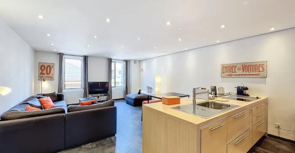 Centre Ville - Magnifique Loft meublé et rénové
