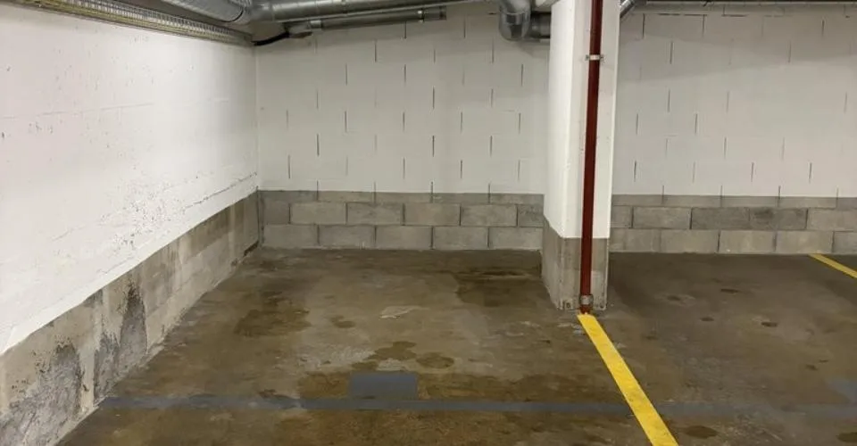 Place de parking au centre-ville de Genève – Foto 4 von 5