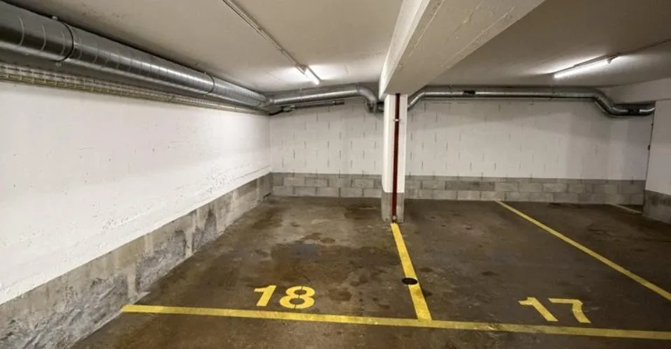 Place de parking au centre-ville de Genève – Foto 5 von 5