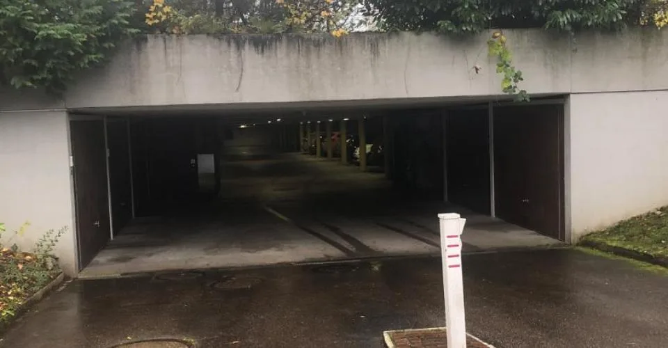 Sind Sie auf der Suche nach einem Einstellplatz für Ihr Auto?